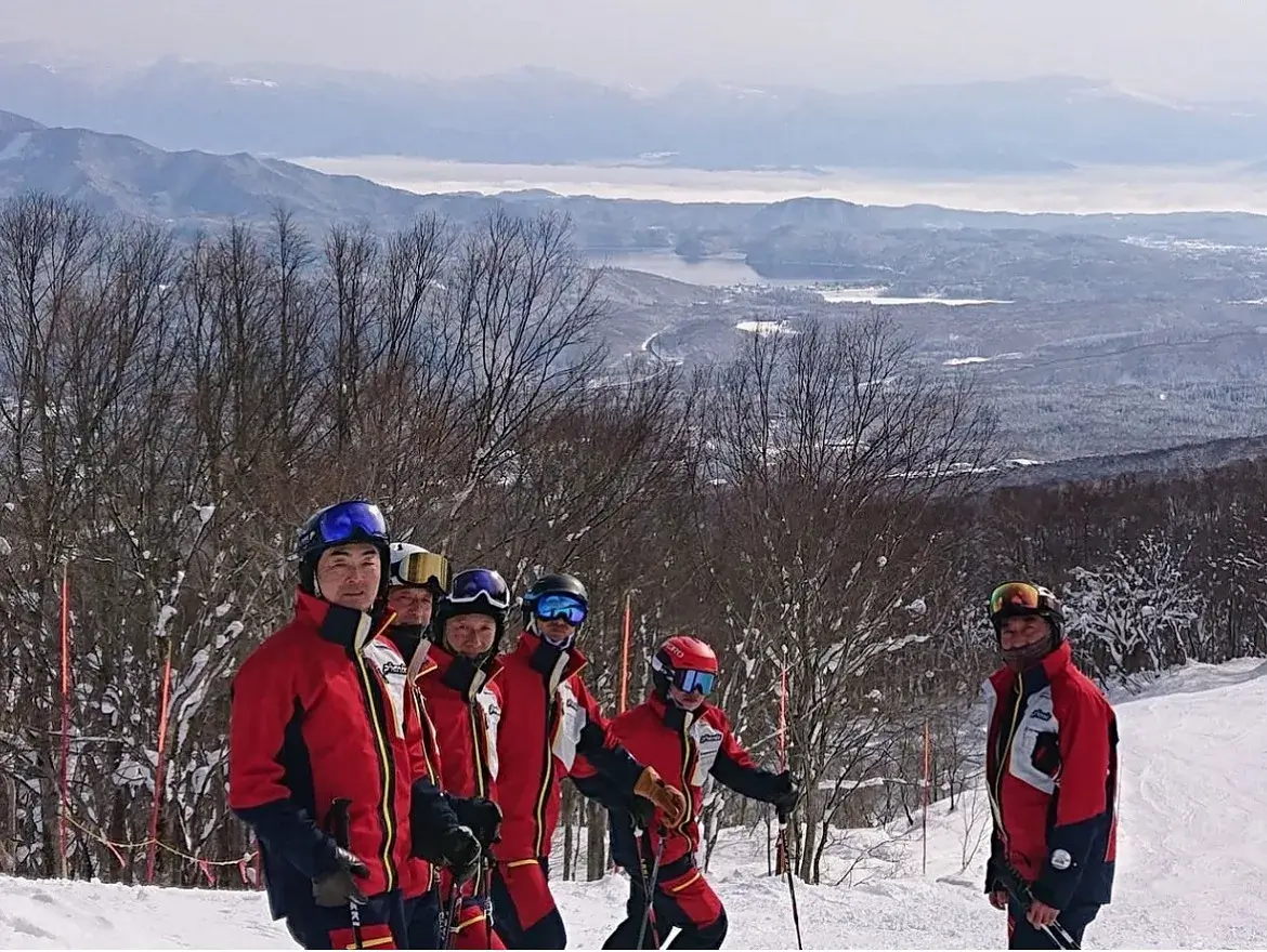 Akakura Ski Schoo