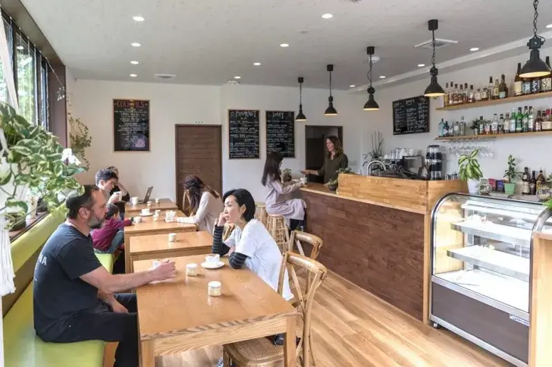 Akakura Cafe